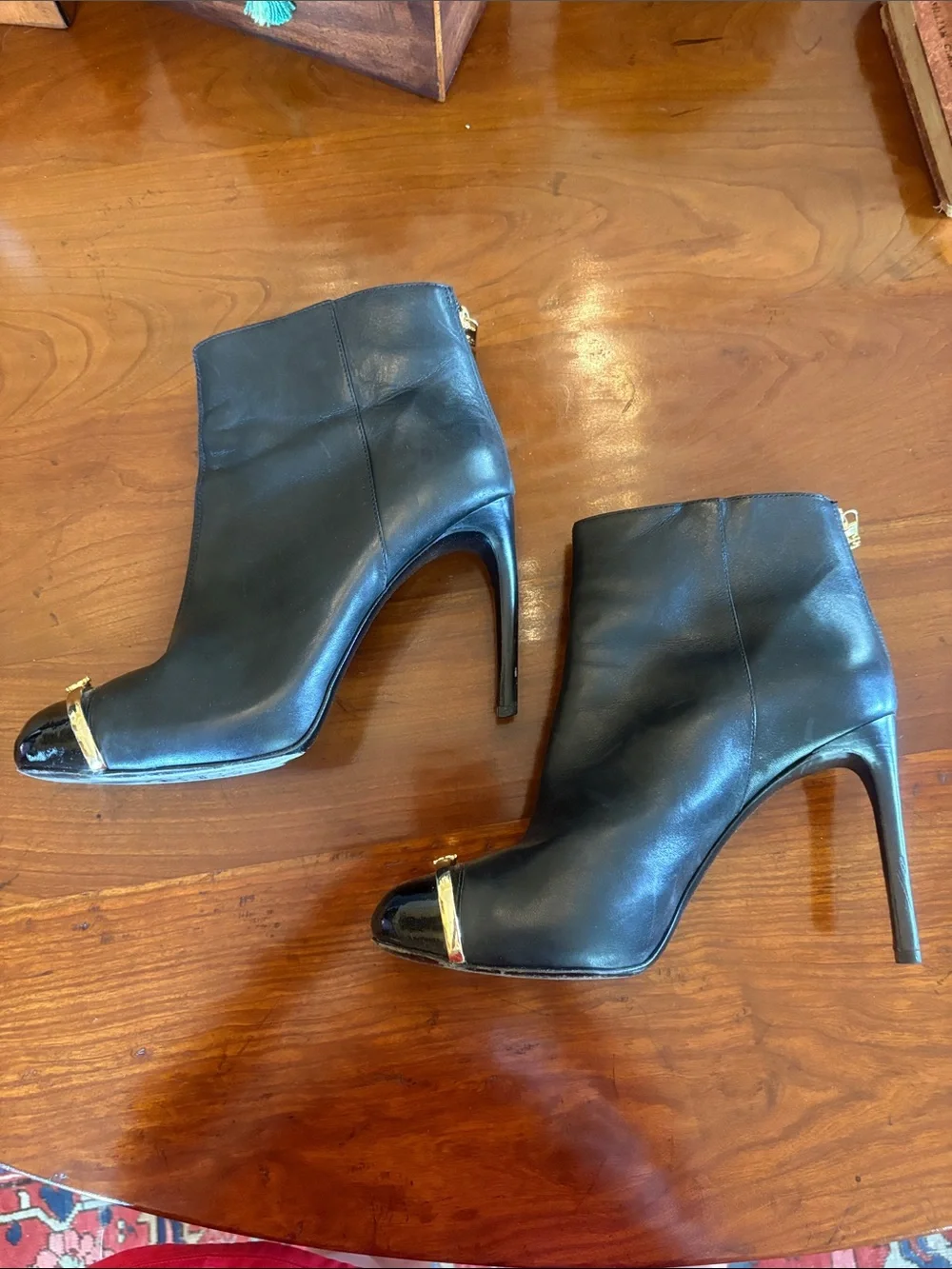 Tory Burch authentic tory